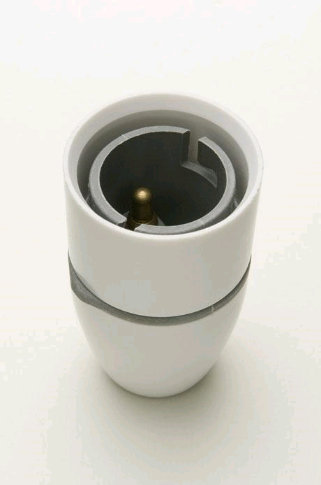 Jeani BC Lampholder Unswitched 1/2" Entry White 