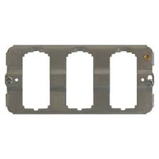 Varilight Twin Frame 3Gang Yoke