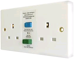 Niglon 2gang White Switched Flush RCD Protected Socket 