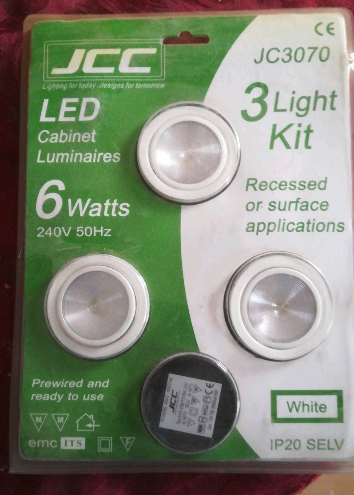 JCC 3 Light White LED Chrome Undershelf Kit 