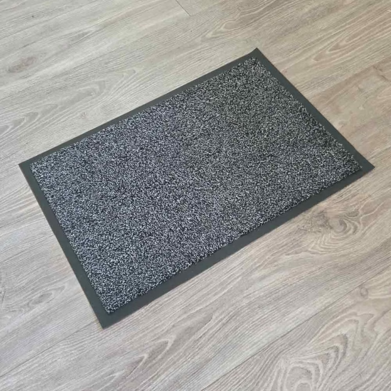 Kingston Mucktrapper Charcoal  90 x 60cm